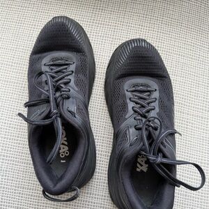 Hoka One One Bondi 7 Black Women’s Sneakers Size 8